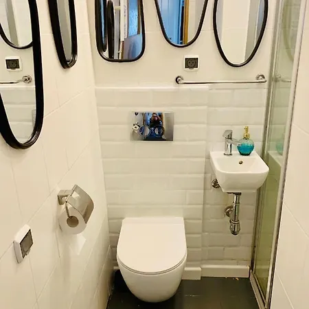 Mood Pl. Zbawiciela *